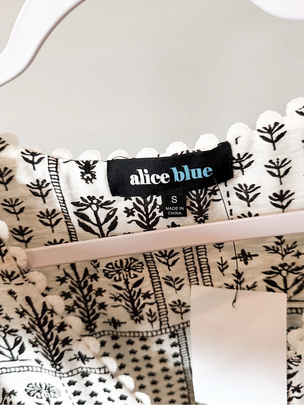 NWT Alice Blue Black & White Printed Crop Tank Top - Picture 6 of 6